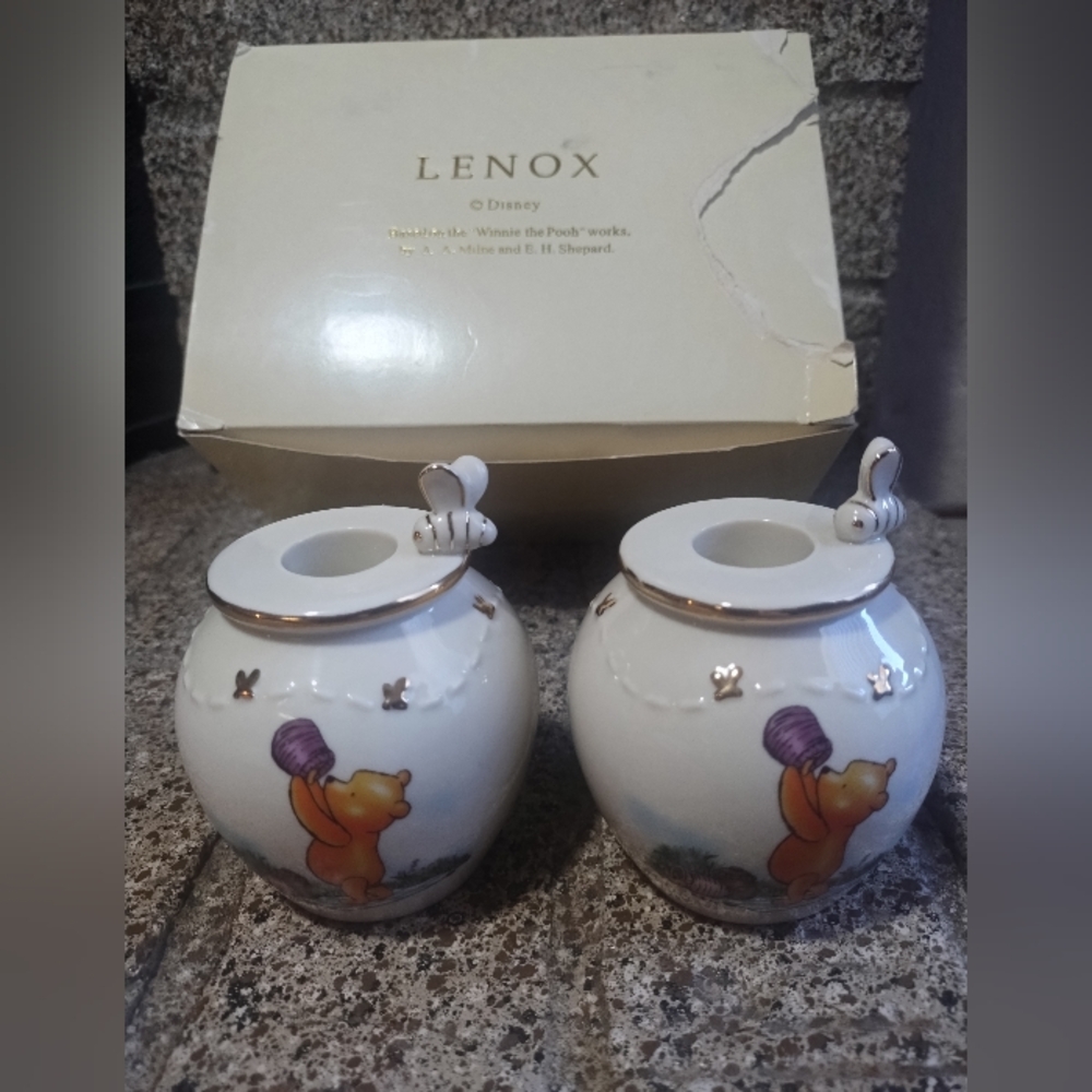Lenox Disney Winnie The Pooh Honey Pot Candlestick Holders
